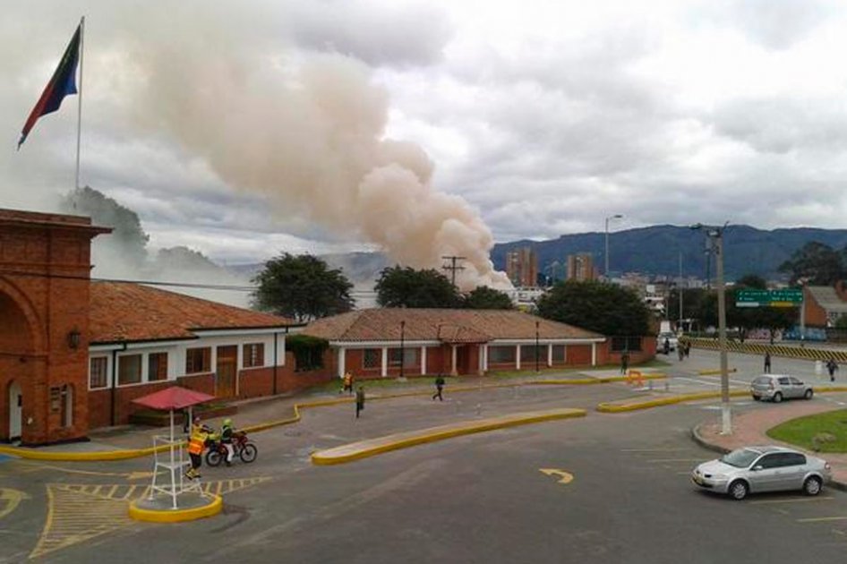 Reportan incendio en la Escuela Militar José María Córdova