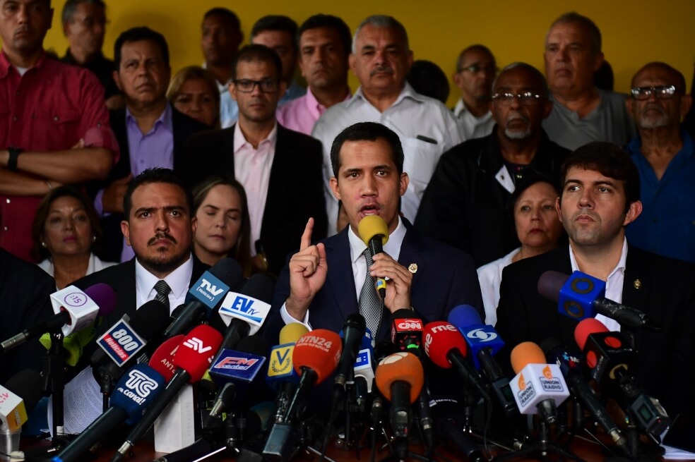 Las marchas hacia cuarteles militares con las que Guaidó desafía a Maduro