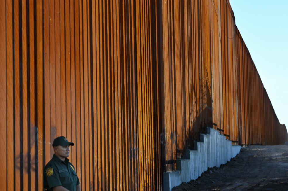 ¿Qué son las fronteras inteligentes y cuáles son los daños que están causando?