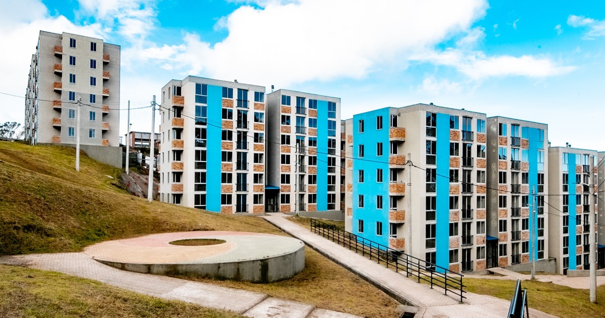La letra pequeña del ladrillo: el dilema de comprar vivienda nueva en Bogotá