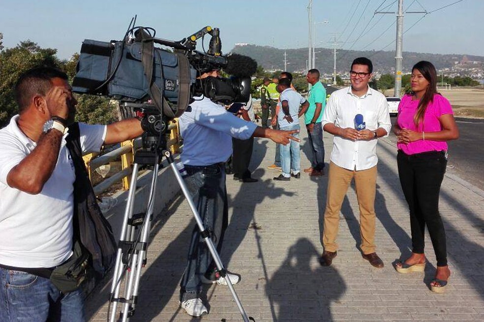 Periodista de ‘Noticias Caracol’ se despidió del informativo: “me voy feliz”