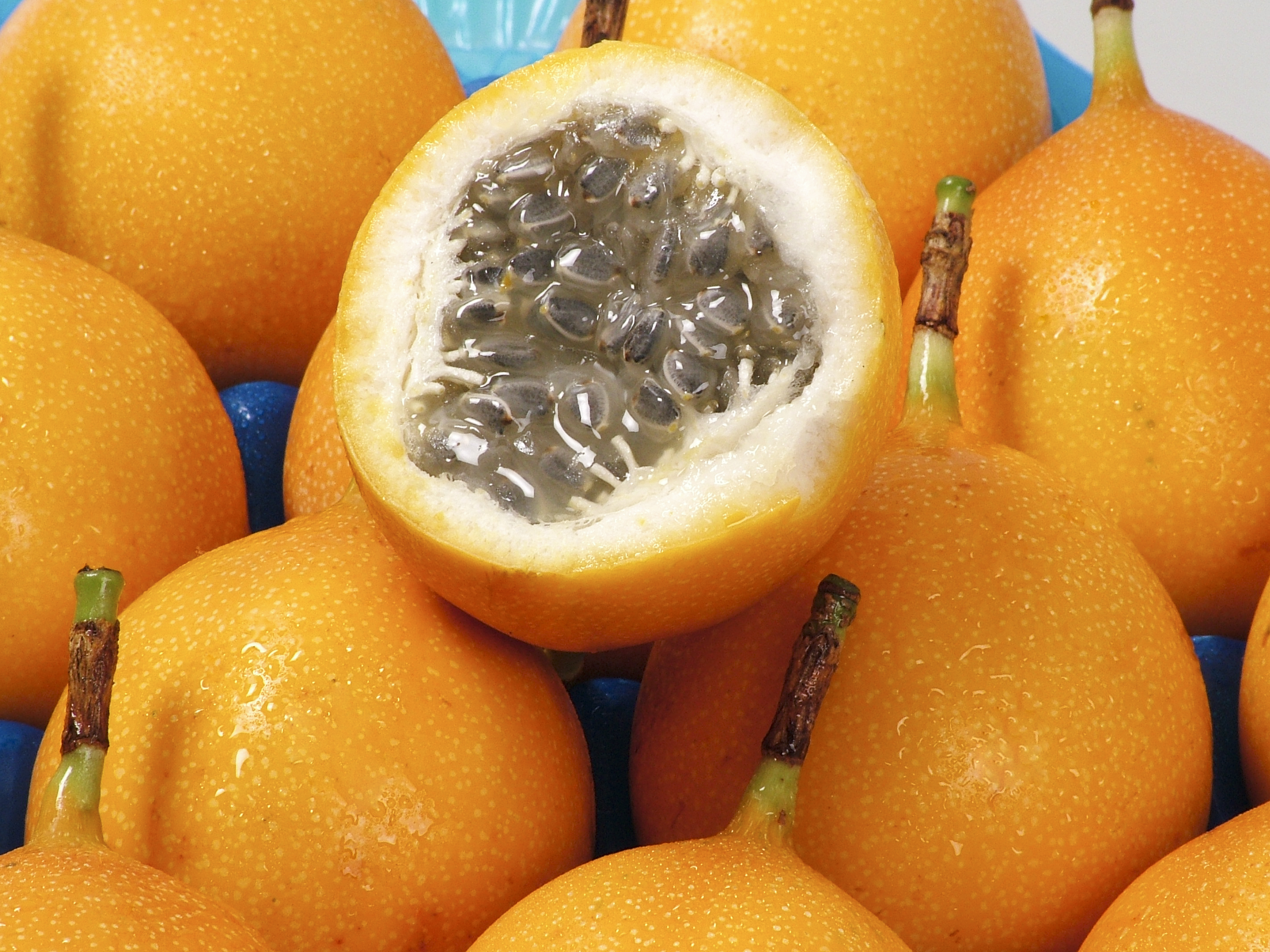 ¿Las pepas de la granadilla se comen?