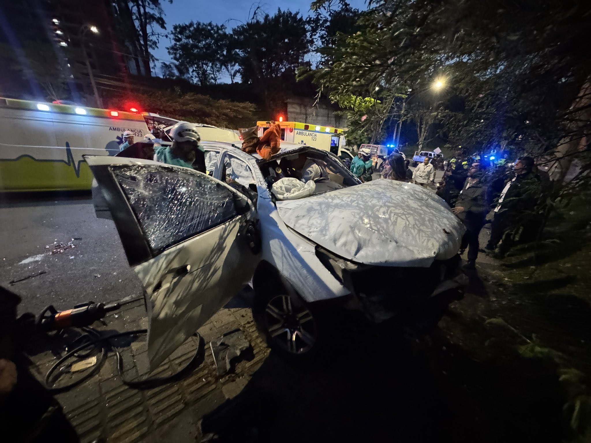 Así fue el accidente de la caravana del precandidato Daniel Palacios en Medellín