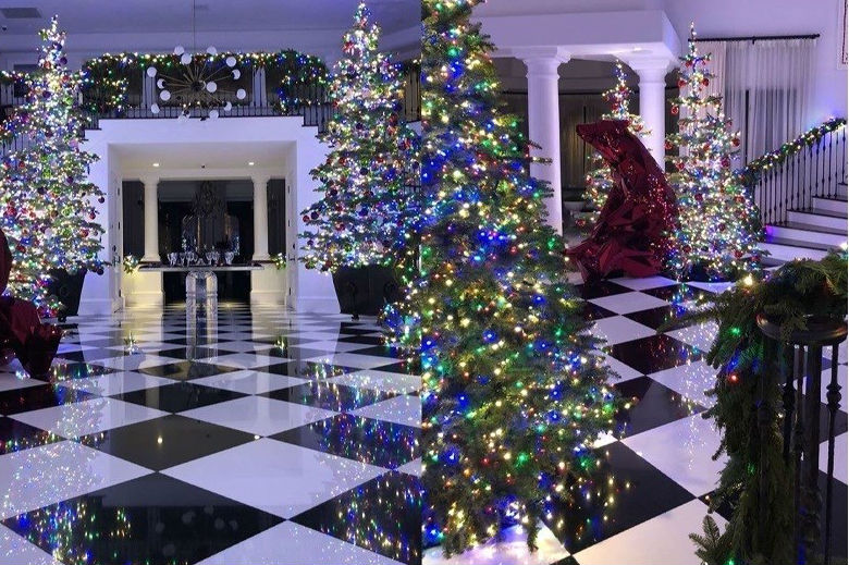El decorado navideño de ensueño del clan Kardashian