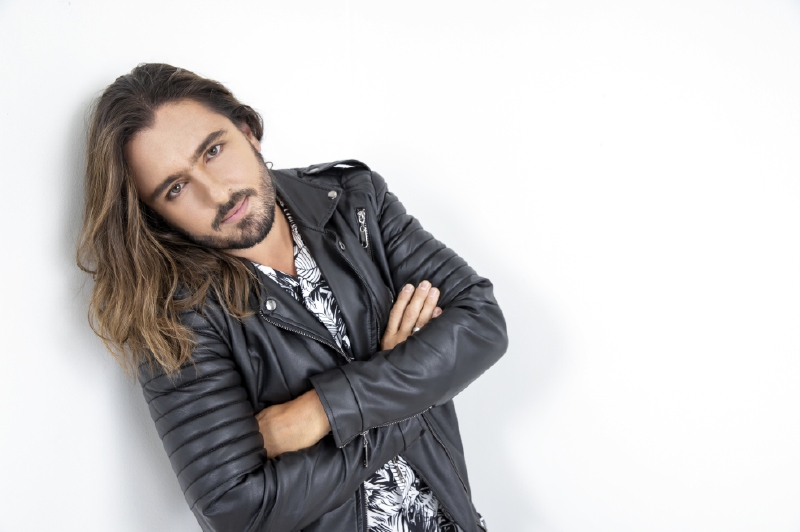 Andrés Sandoval y su oportunidad de brillar en “La reina del flow”