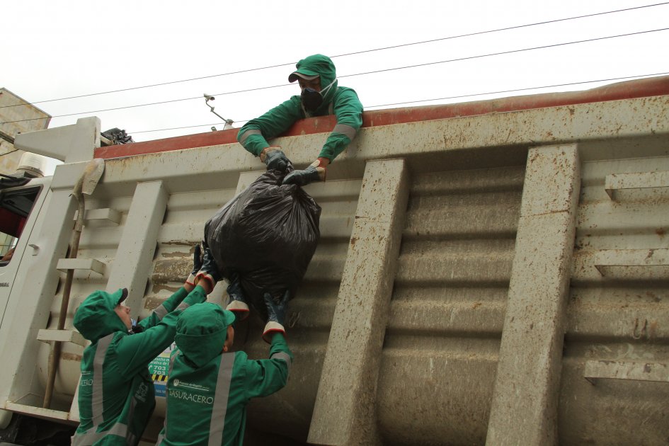 Recolección de basuras, a paso lento