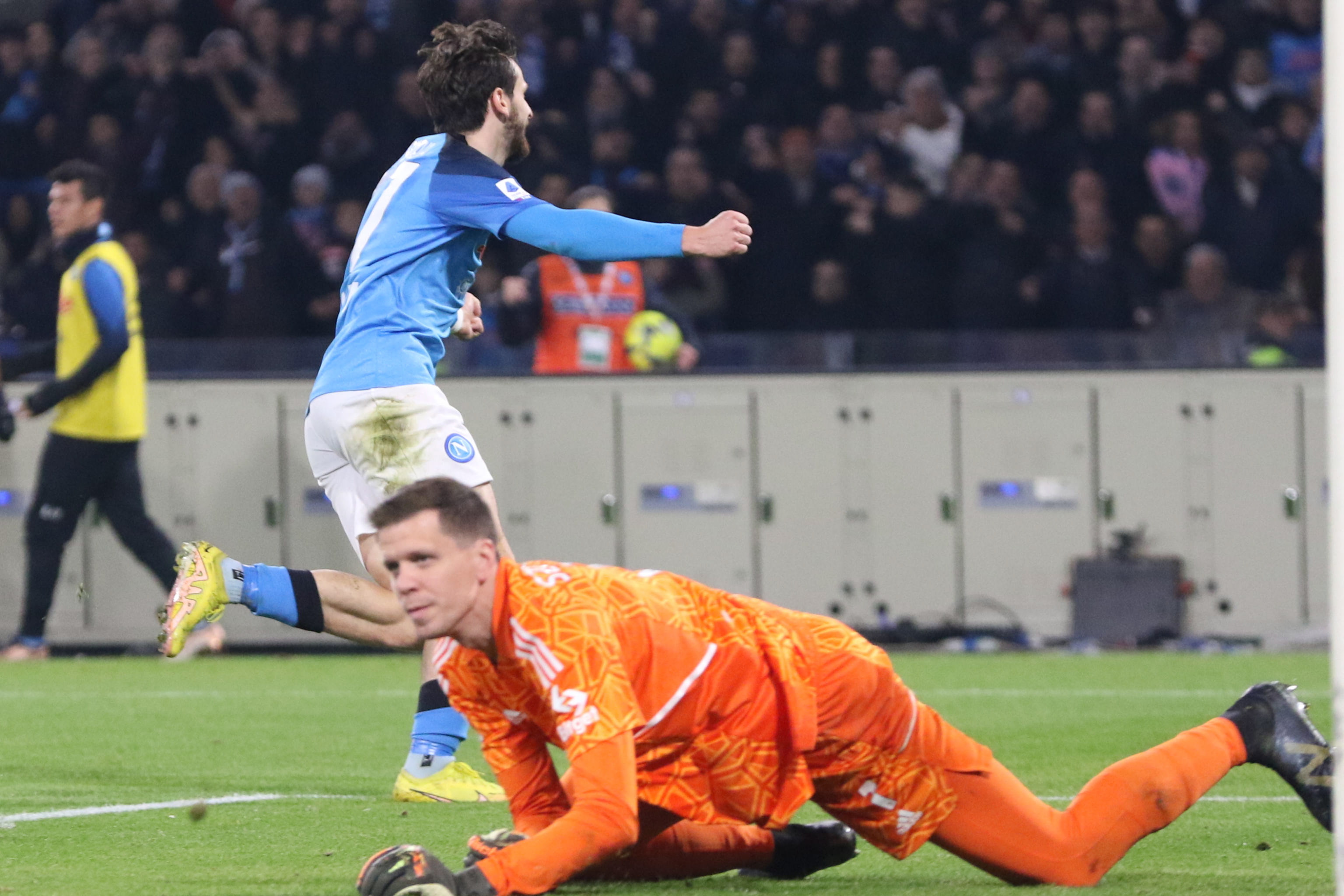 Napoli quiere que 2023 sea su año: goleó 5-1 a Juventus y se aleja en la punta