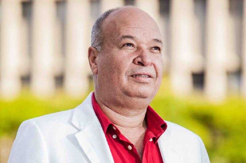 Luis Alberto Posada nació en Cartago, Valle del Cauca, y comenzó su carrera artística a mediados de la década del 80. / Cortesía