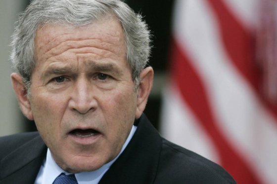 George Bush ayudará en campaña de su hermano Jeb
