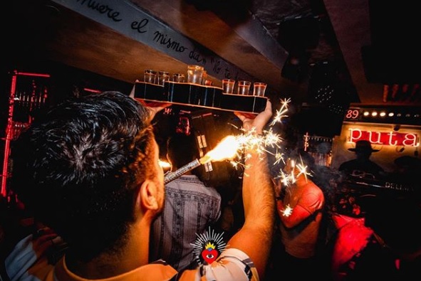 Nuevo bar en Francia con temática de Pablo Escobar indigna a colombianos