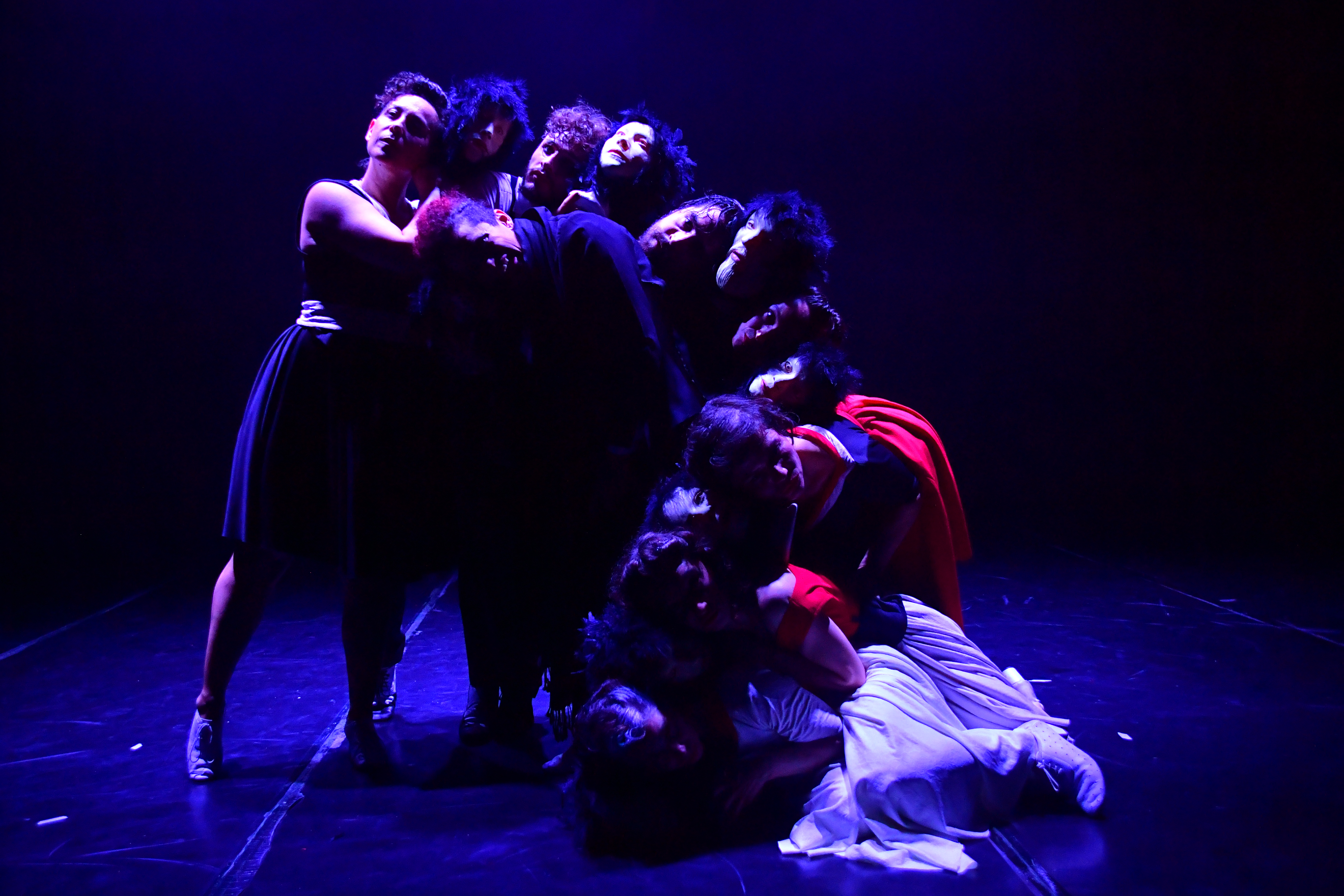 Así es Baile de Cuervos, obra ganadora de la beca de creación en danza lenguajes
