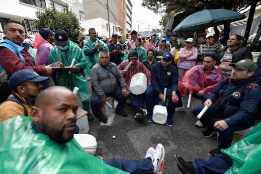 Masiva protesta de recicladores en el norte de Bogotá, ¿qué le exigen al gobierno?