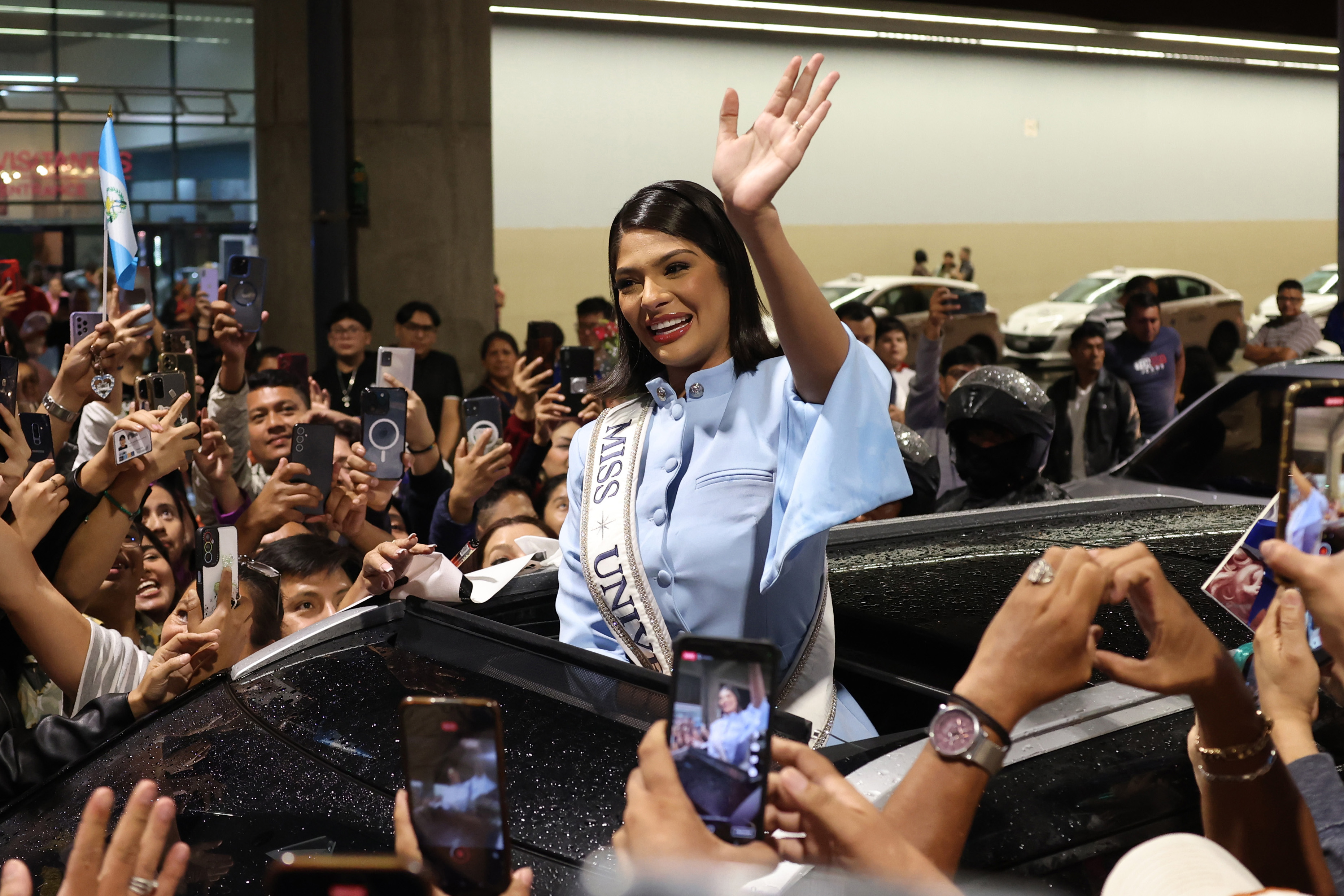 Fue la primera Miss Universo de Nicaragua. ¿Podrá volver a casa?