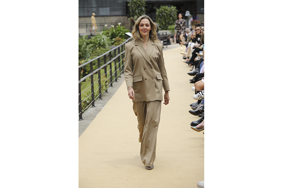 Desfile Faride Ramos en el Jardín Botánico