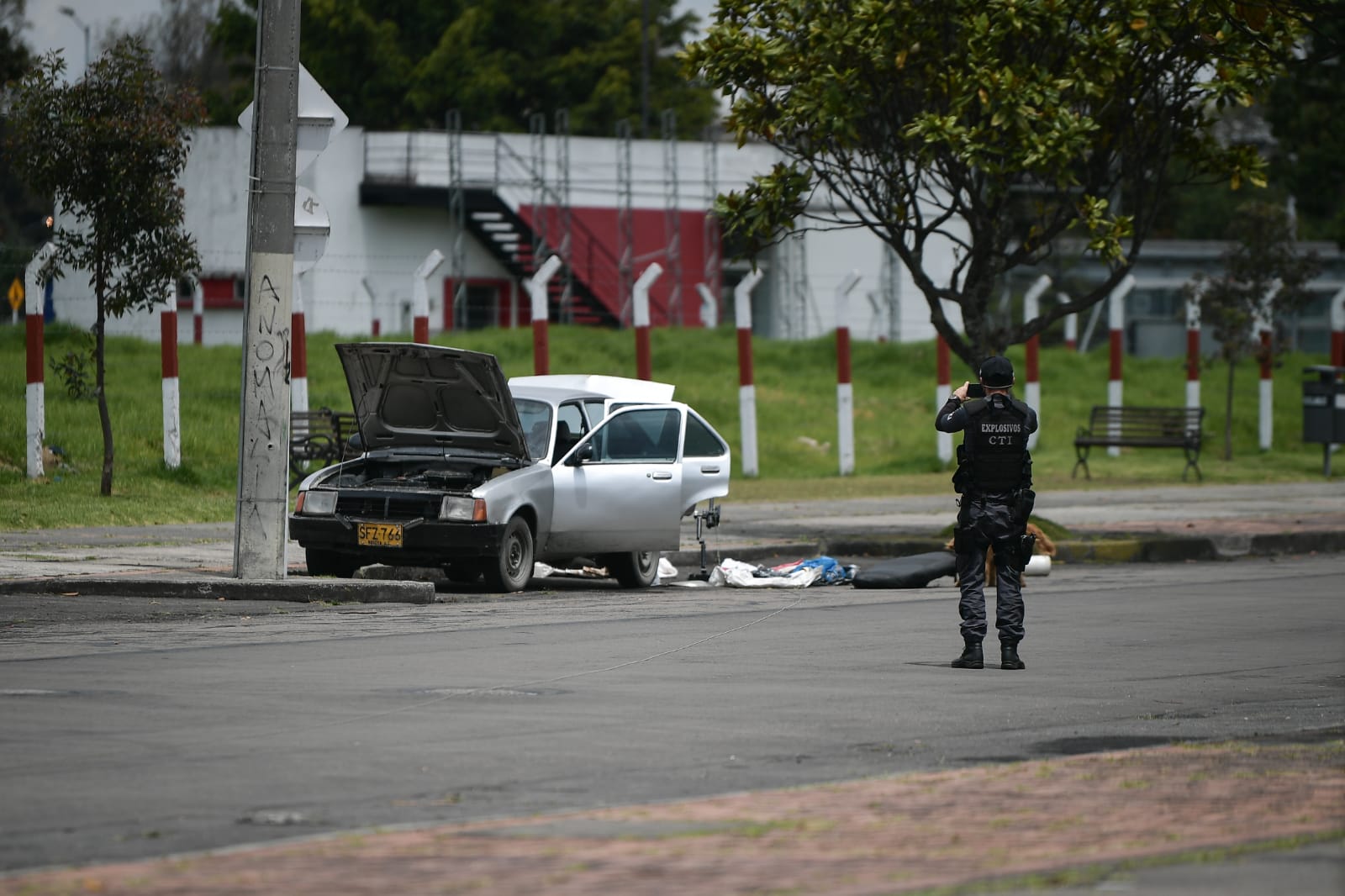 Policía se encuentra investigando quién abandonó el vehículo en cercanías a la Gobernación de Cundinamarca. / Jose Vargas