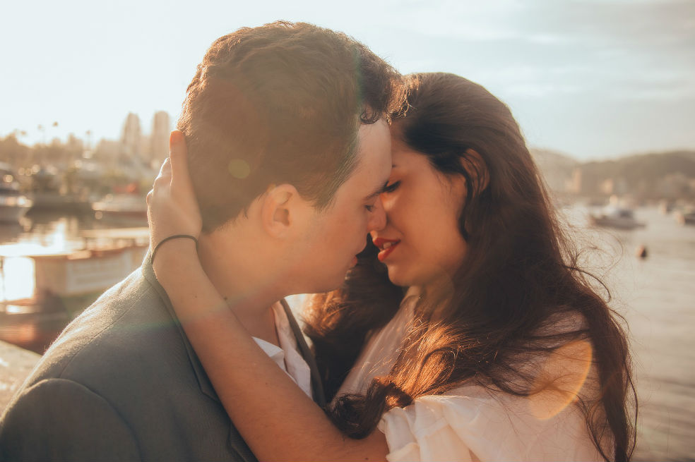 Siete cosas que no deberías publicar en redes sociales sobre tu relación de pareja