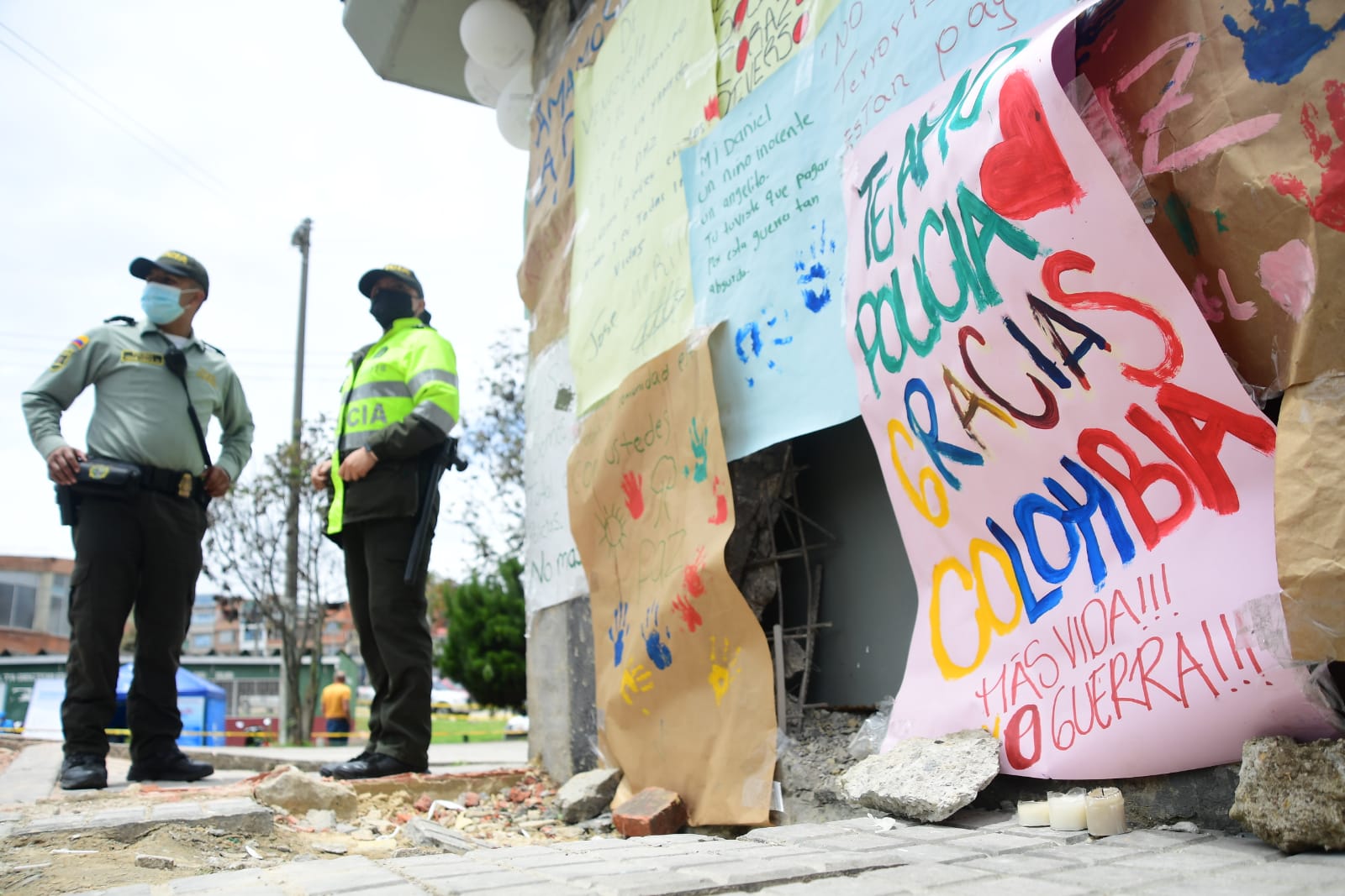 ¡Mas vida, menos guerra! Es uno de los mensaje aportados por la comunidad.