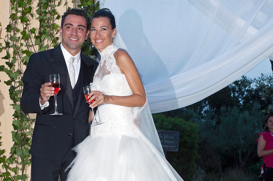 Xavi Hernández celebra su boda con Nuria Cunillera