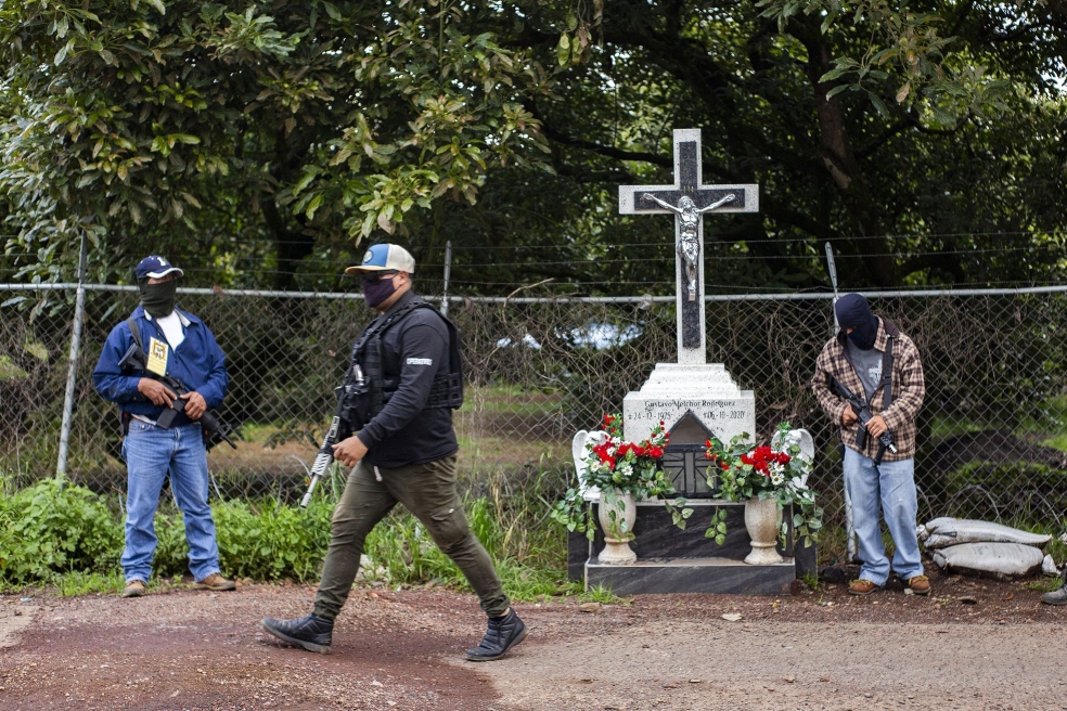 México, desbordado por la violencia de los grupos de autodefensa