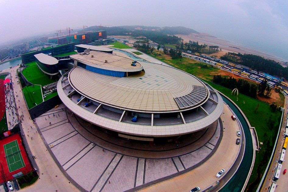 Fan de «Star Trek» construye una nave Enterprise para sus oficinas