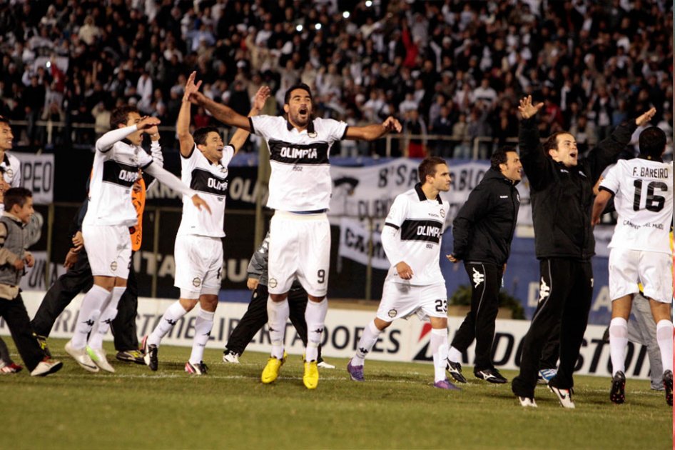 Olimpia de Paraguay clasificó a cuartos de final de Copa Libertadores