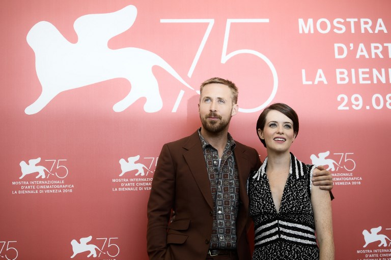 Los actores Ryan Gosling y Claire Foy en la inauguración del Festival de Cine de Venecia 2018.
 / AFP