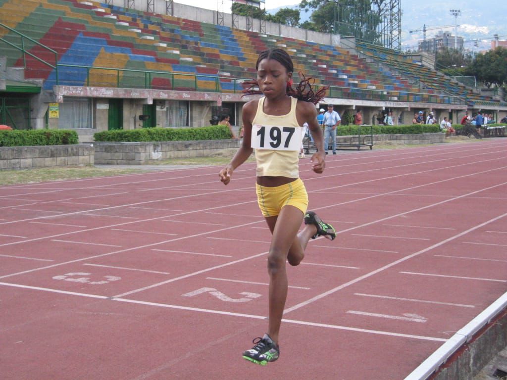 Karen llegó a las pistas cuando tenía ocho años. Al principio, el atletismo era una actividad extracurricular por diversión, ahora es su gran pasión.
