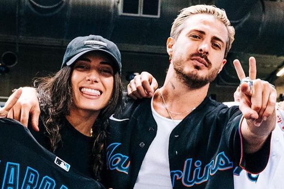 “Karolayn es una persona muy especial en mi vida. Con ella he descubierto una faceta del amor que no conocía y que pensaba que era diferente. Ella ha estado conmigo incondicionalmente”, confesó Llane en entrevista para la Revista Vea.