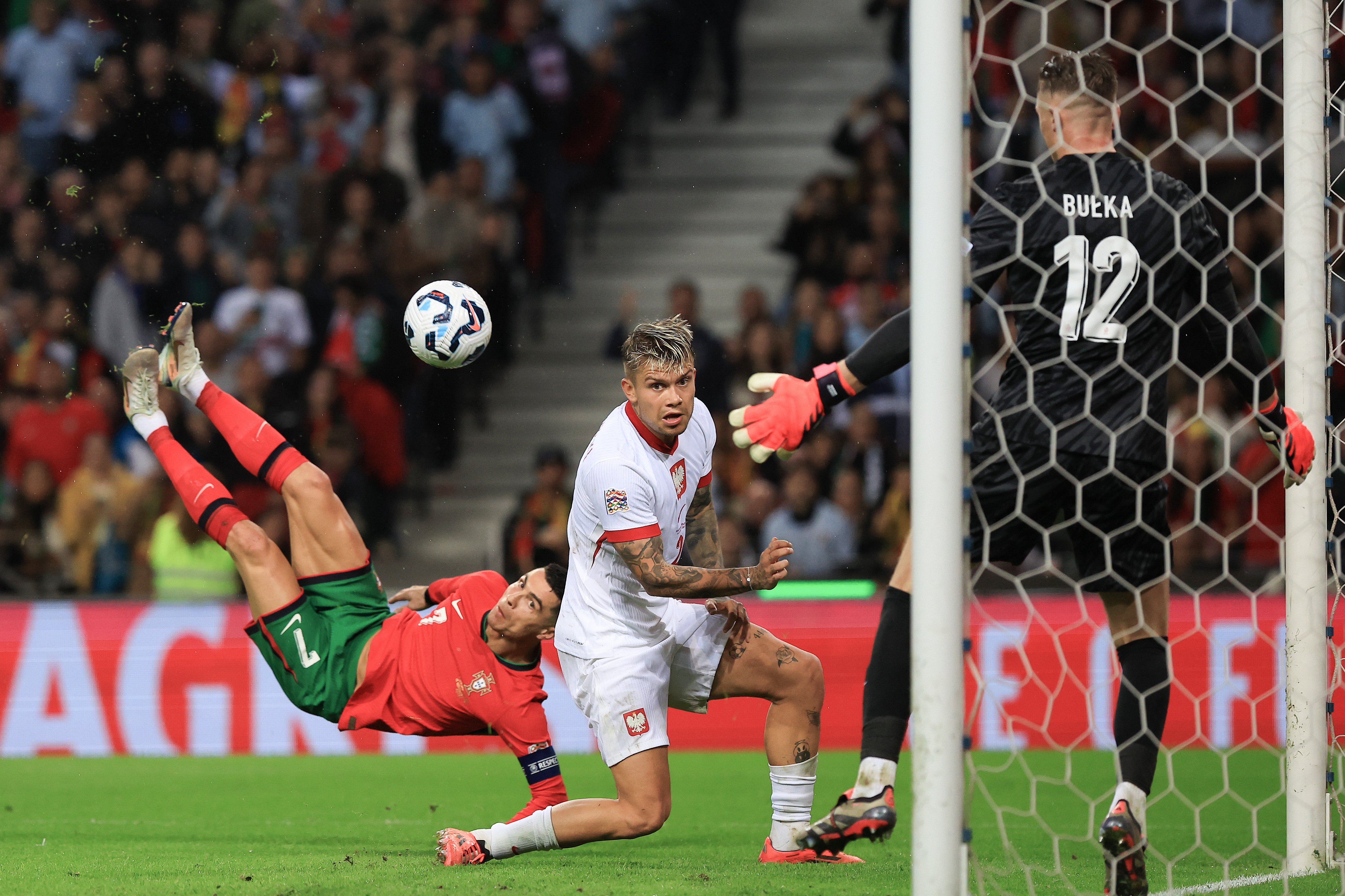 Cristiano Ronaldo marcó un golazo de chilena y rompió otro récord con Portugal