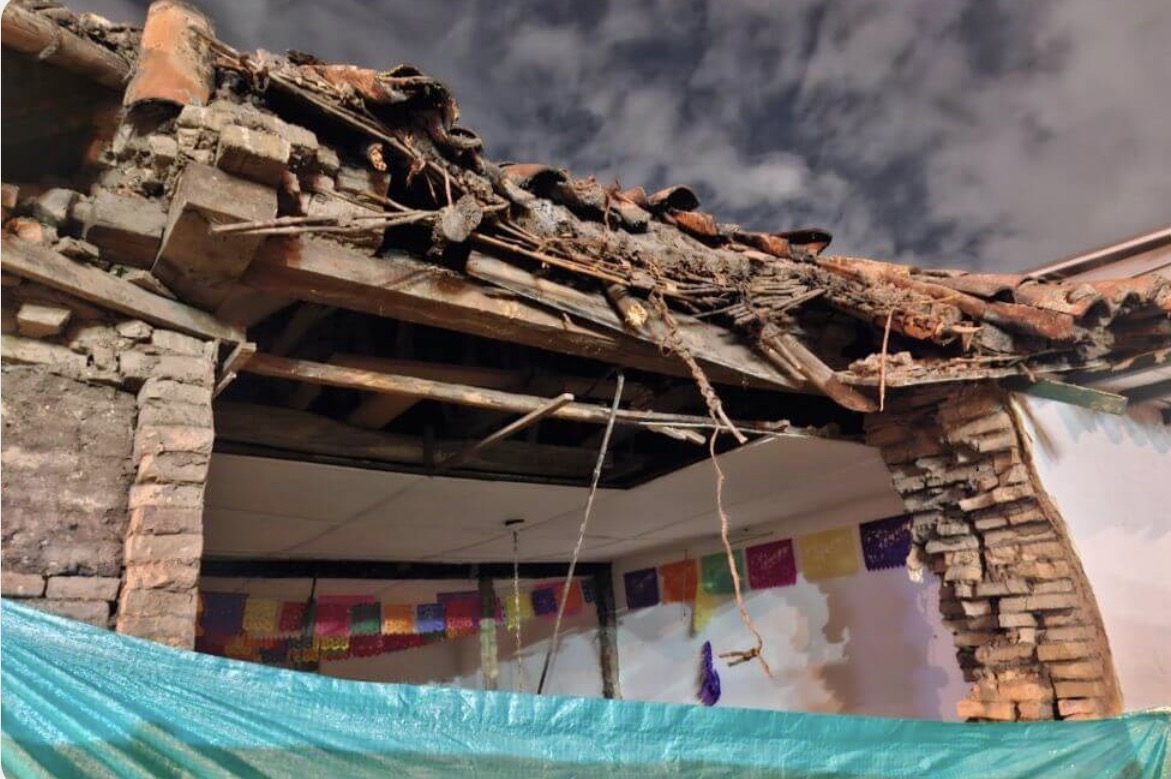 “Primeros auxilios” a centenaria casa de La Candelaria, destruida por camión de basura