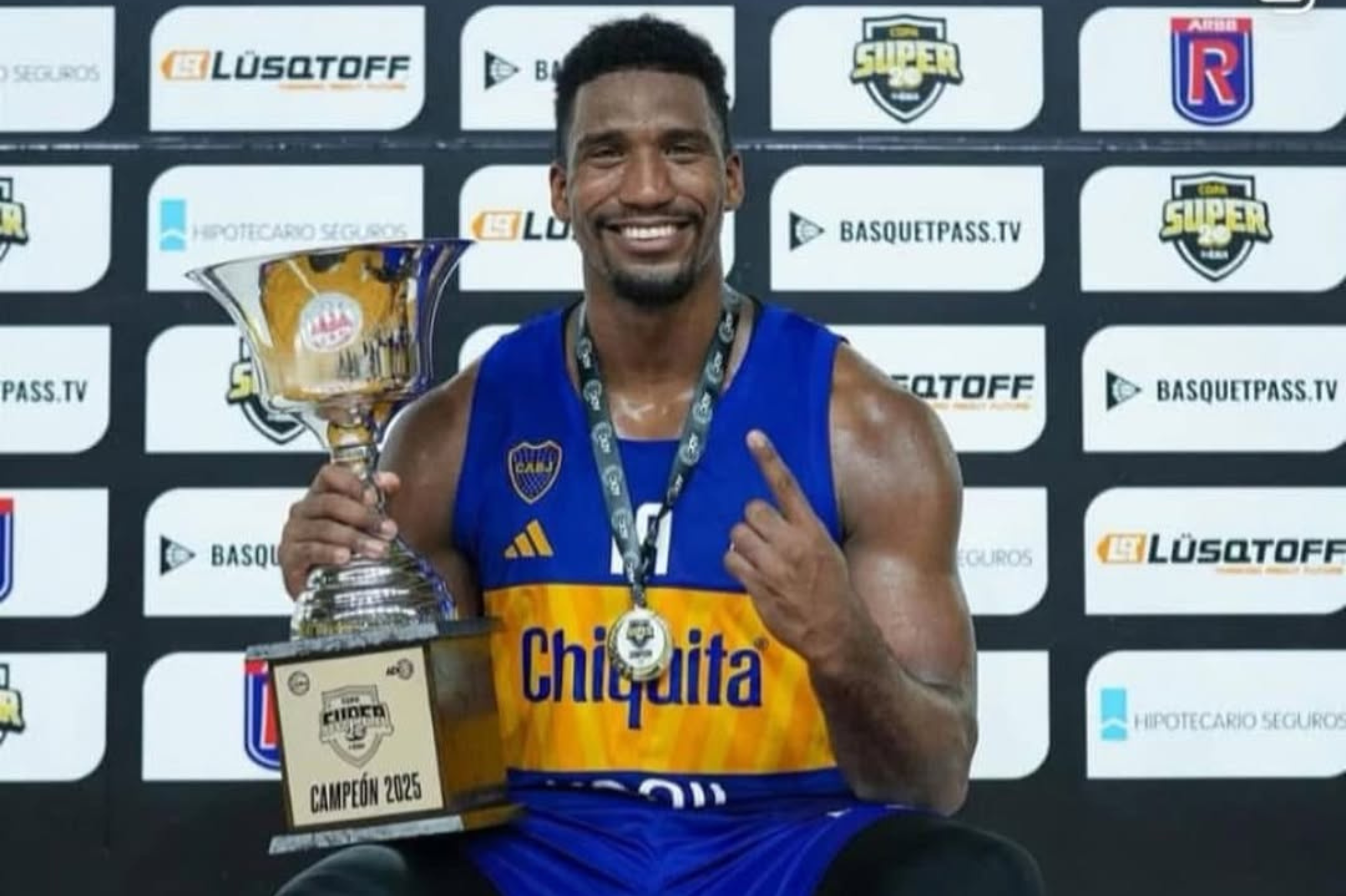 Andrés Ibargüen, campeón y figura con Boca Juniors en la Liga de Argentina