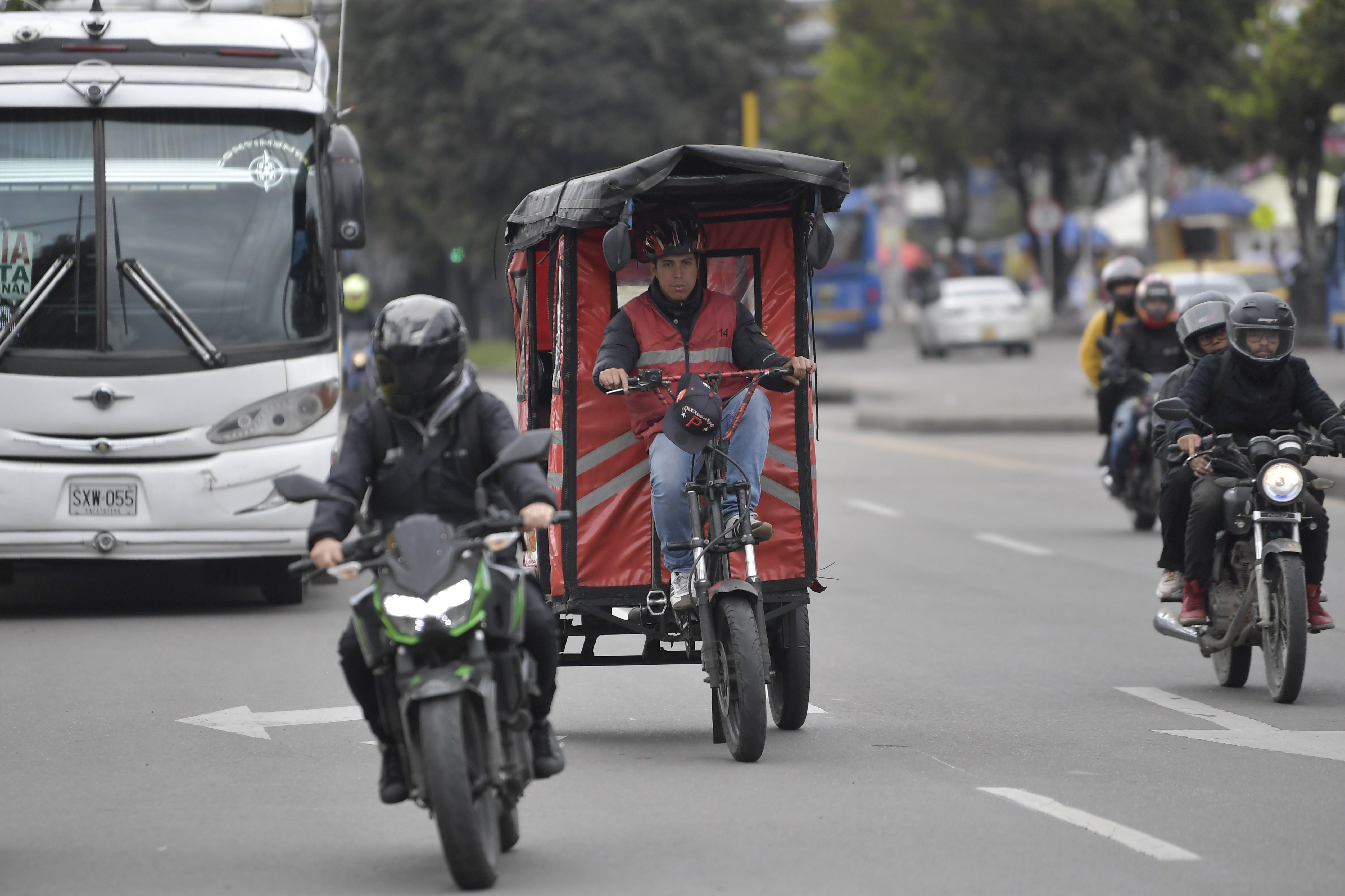 Bicitaxis a motor: combustible de discordia y gran ausente en la regulación