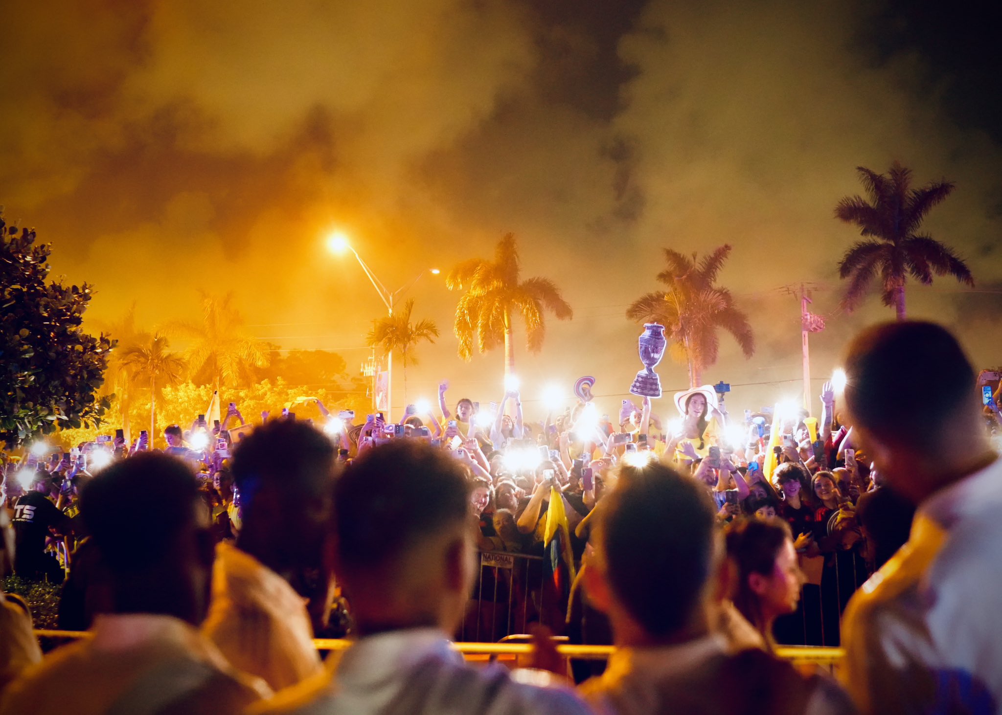 ¡Emocionante! En video: carnaval y fiesta para apoyar a Colombia antes de la final