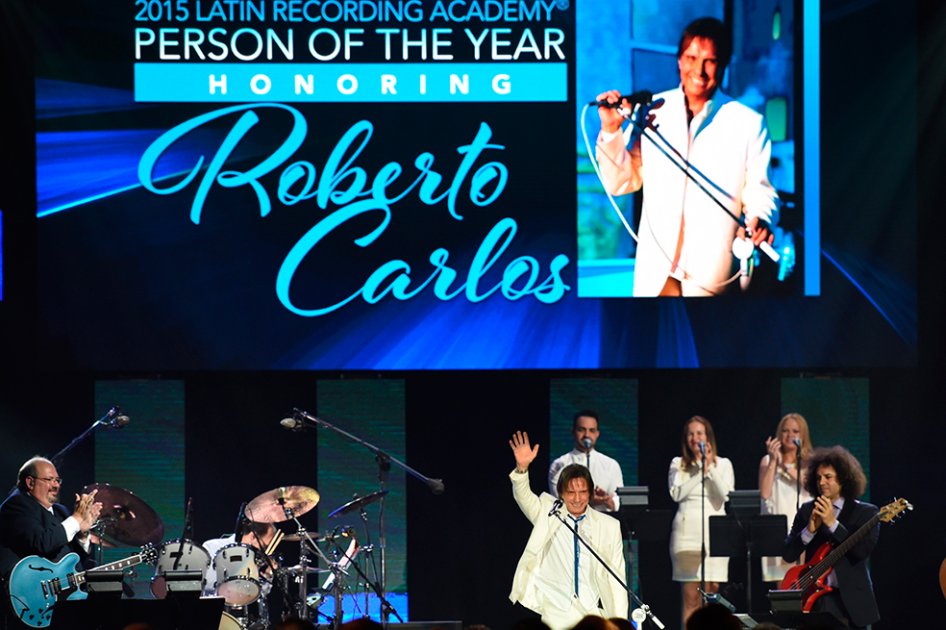 "Un millón de amigos" celebran la carrera de Roberto Carlos en Las Vegas
