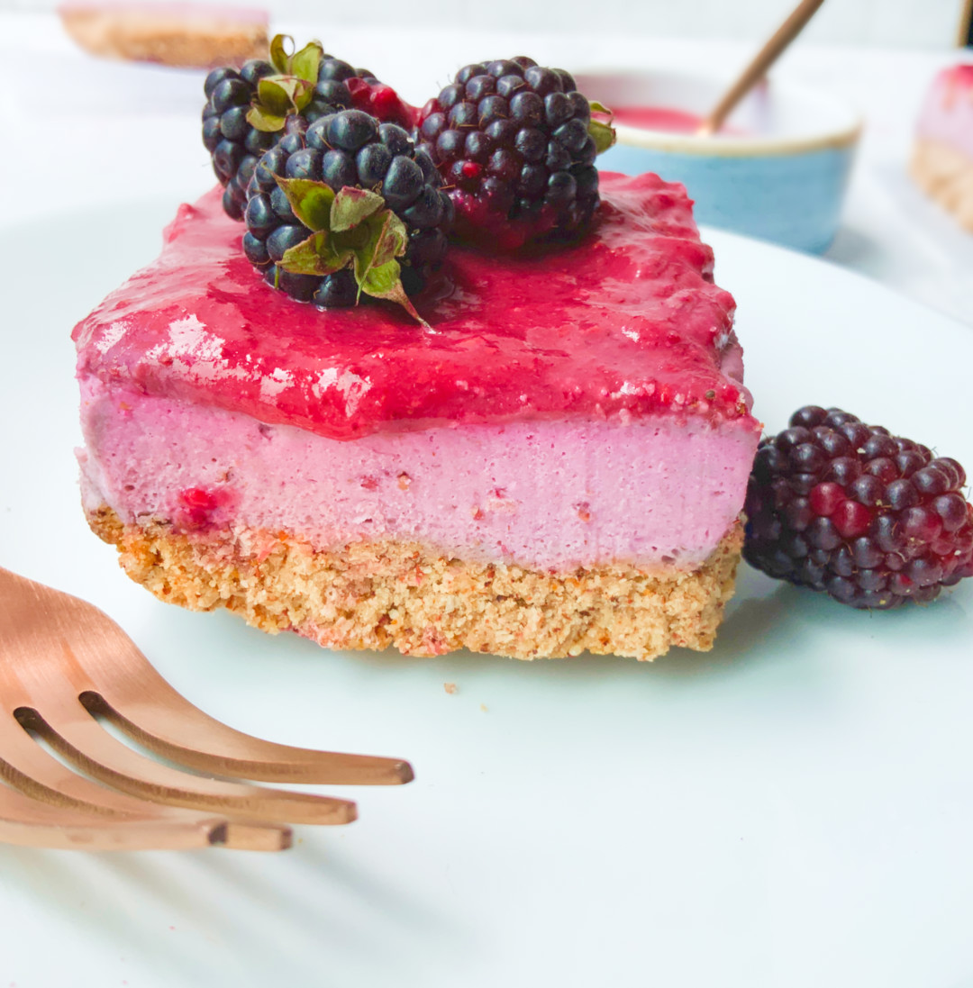 Cheesecake de frutos rojos sin azúcar ni lácteos