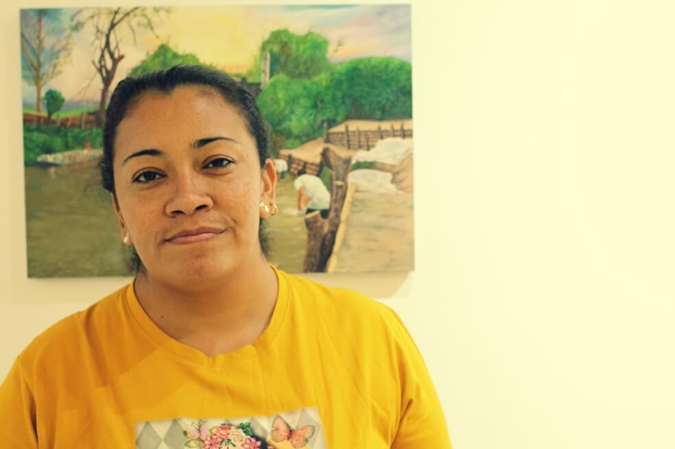 Yirley Velasco tiene 33 años, dos hijos y amenazas en su contra por liderar procesos con víctimas del conflicto.   / Diana Durán - El Espectador
