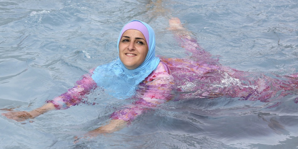 Burkini, la prenda de la discordia en Europa
