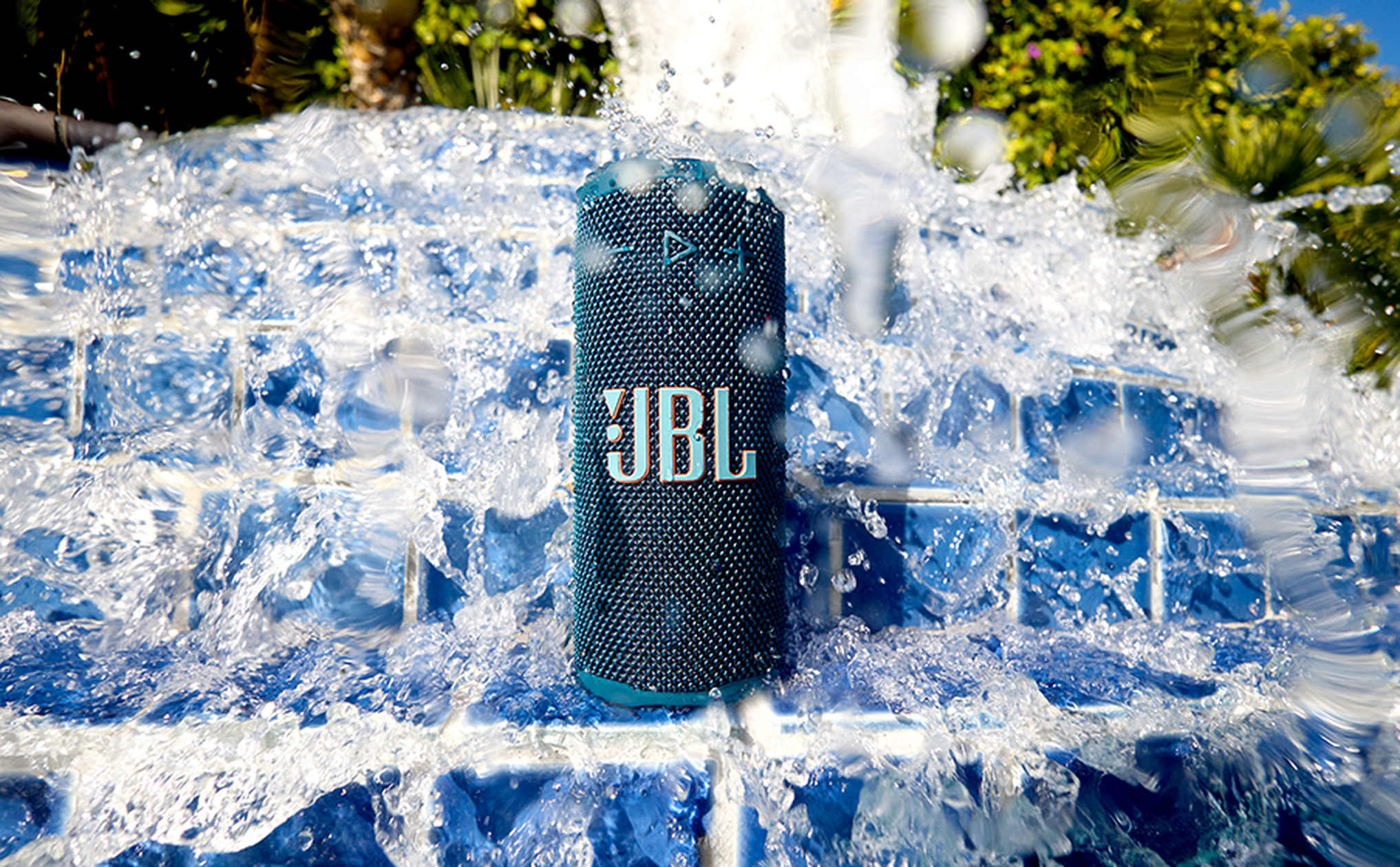Probamos el JBL Grip: un parlante portátil para prender la fiesta este fin de año