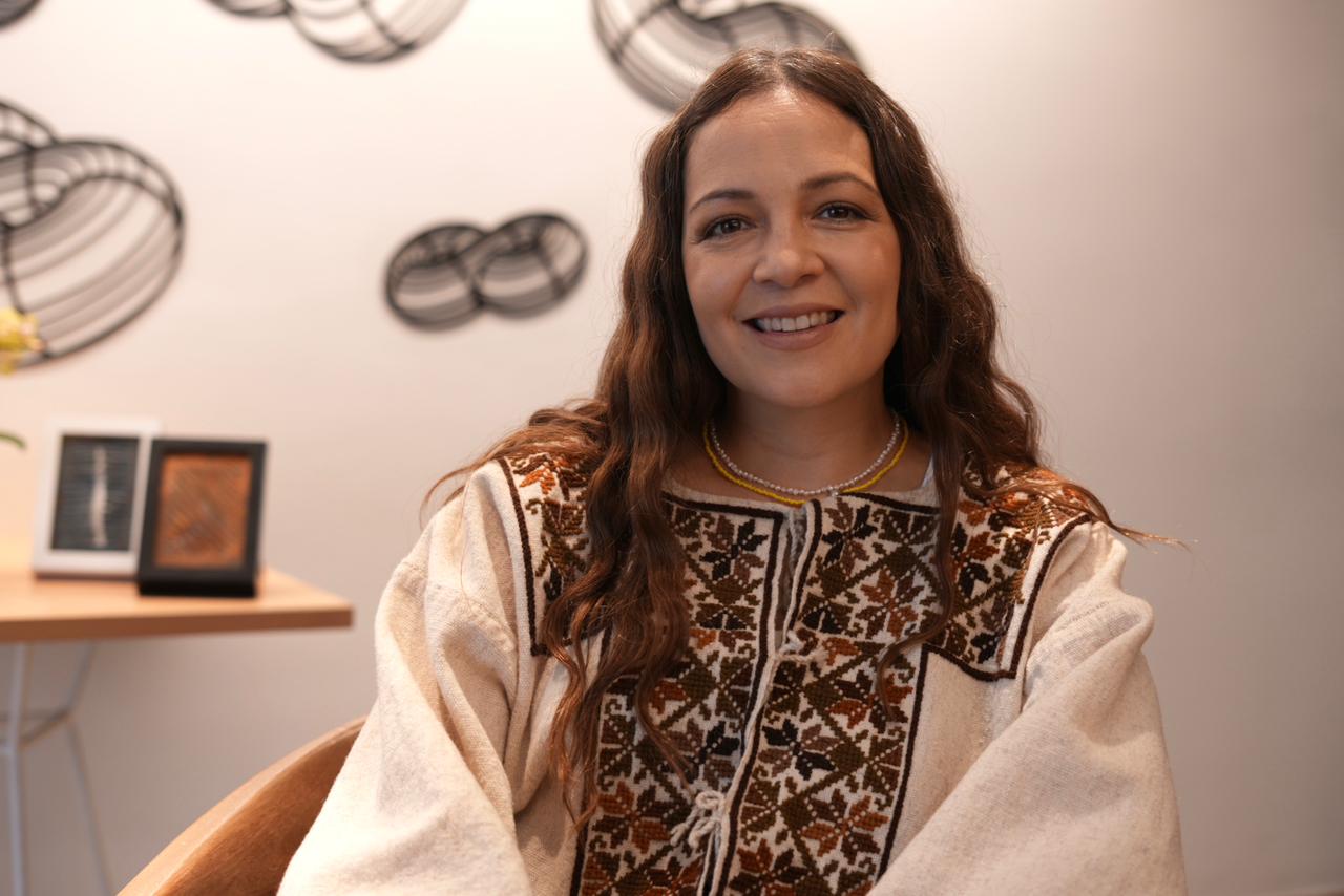 Natalia Lafourcade: “Si te enfocas adentro, lo de afuera se llena de flores”
