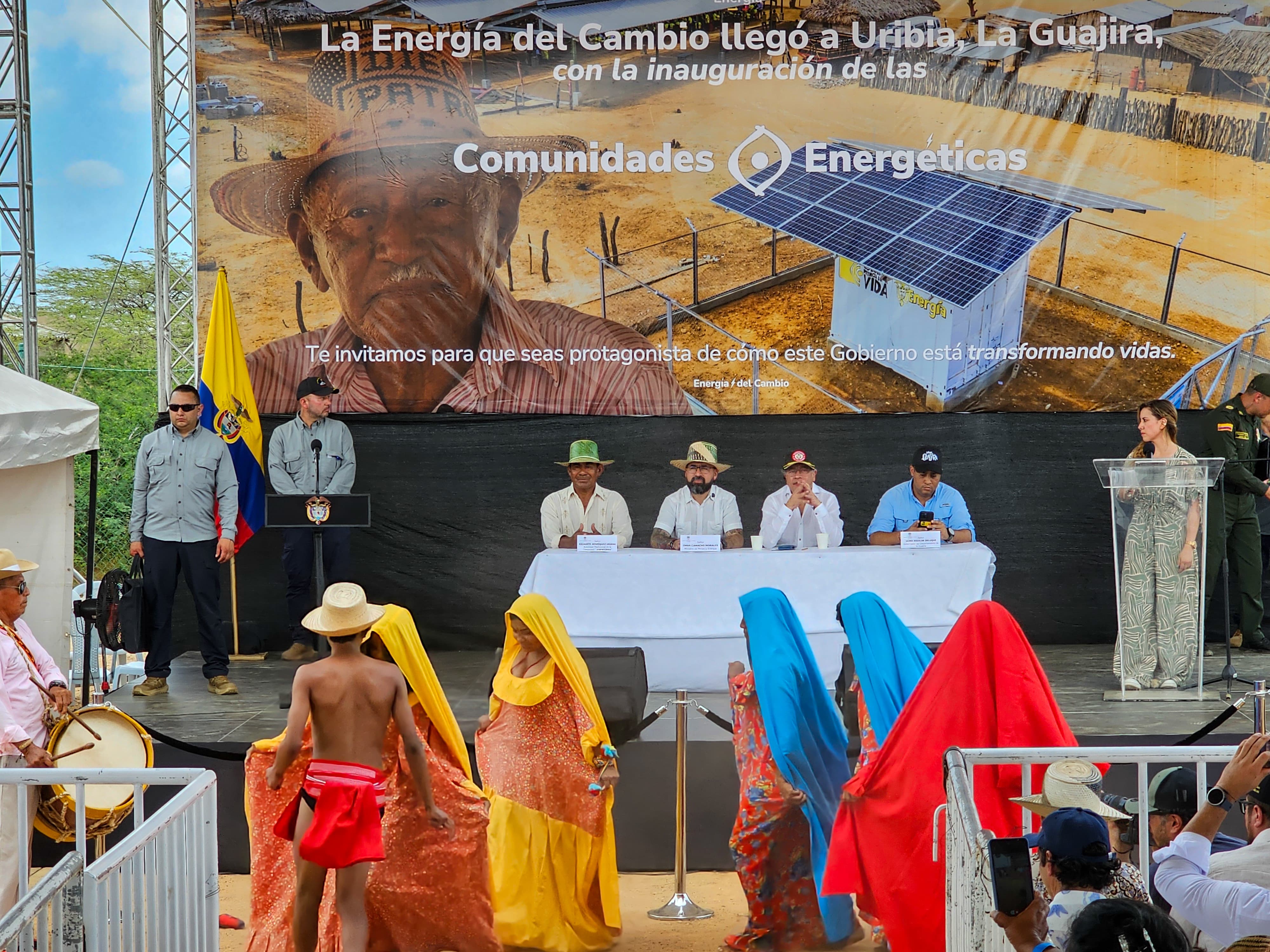 Al evento de inauguración asistieron representantes del gobierno nacional, regional y local.