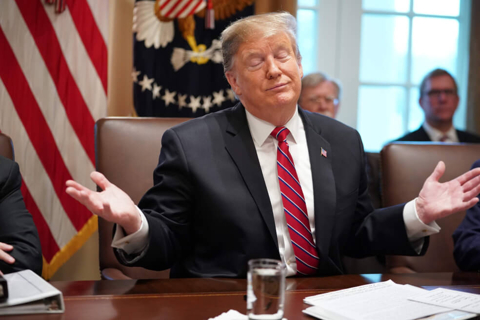 Trump amenaza con cerrar la frontera con México la próxima semana