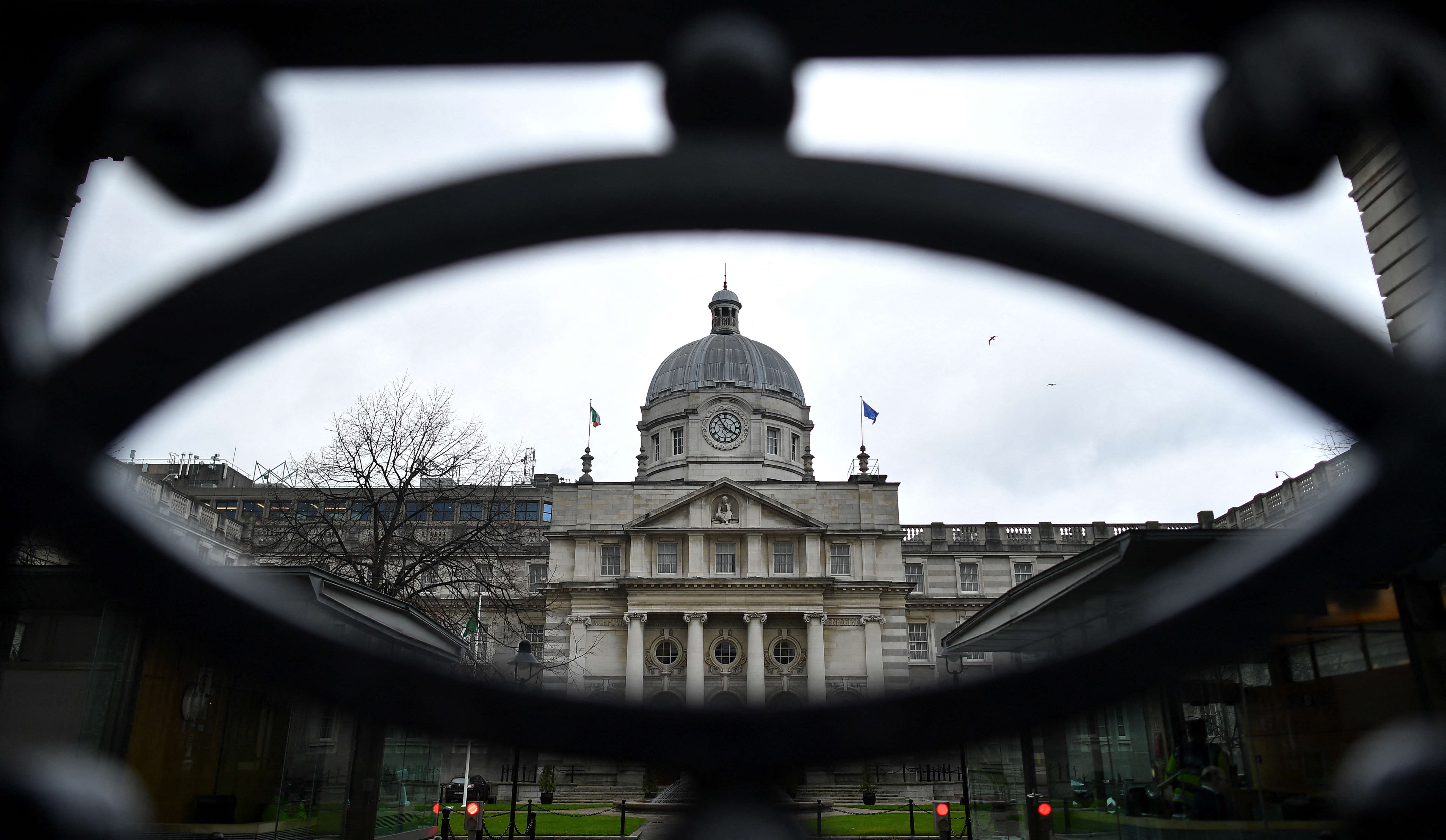 Israel cerrará embajada en Irlanda por sus “políticas antiisraelíes extremas”
