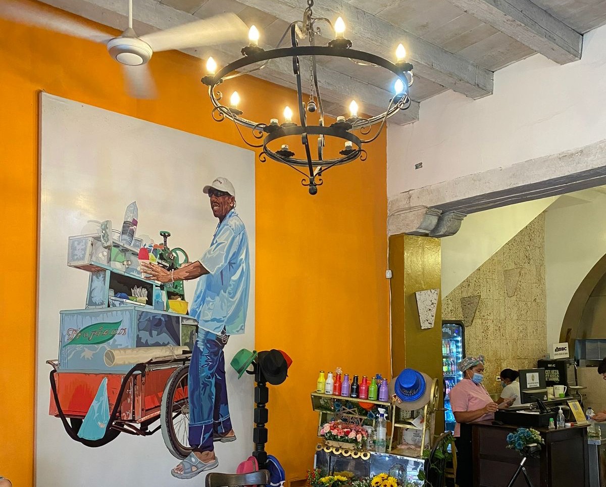Interior del Restaurante Espíritu Santo en el centro de la ciudad de Cartagena.