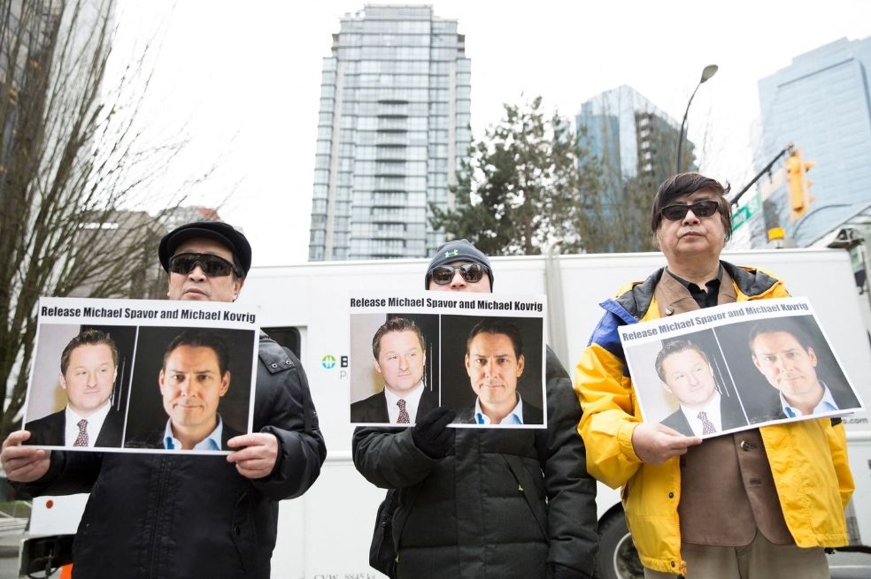 Los canadienses Michael Spavor y Michael Kovrig fueron arrestados en China en represalia por el arresto domiciliario de Meng Wanzhou en Canadá.