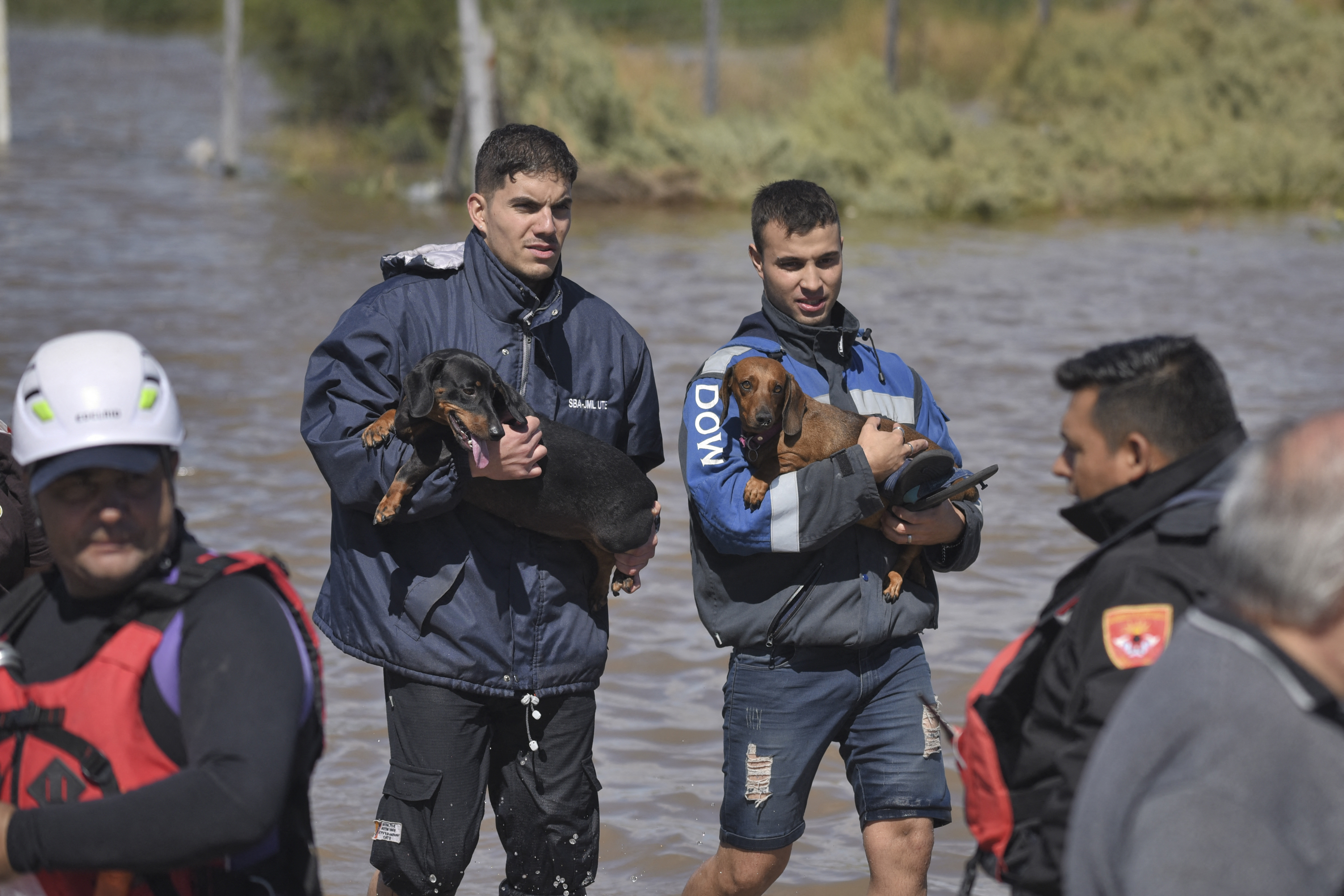 Argentina: duelo nacional por muertos en inundaciones, que dejan millonarias pérdidas