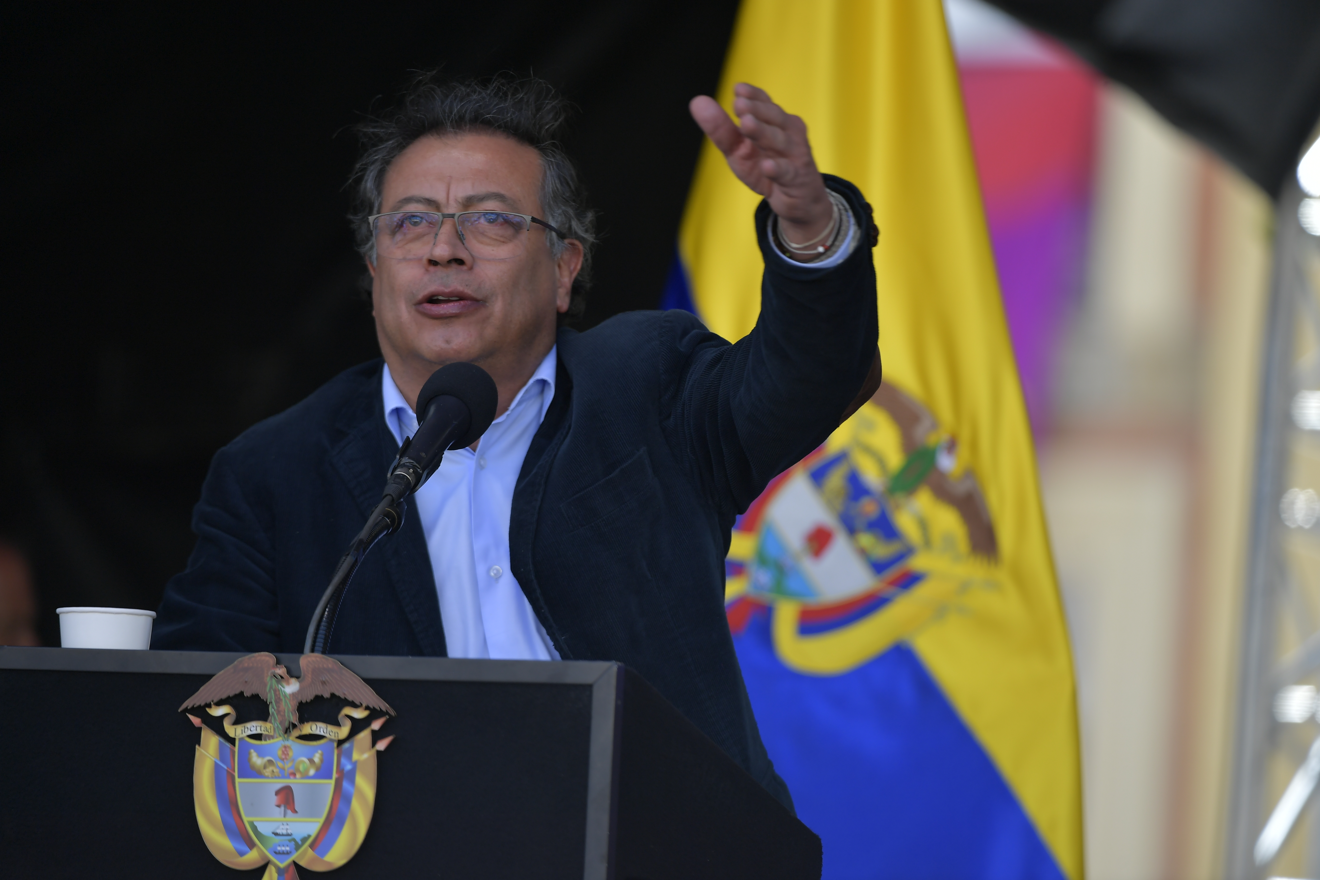 Petro y oposición agitaron caso del CNE para elevar su pelea por 2026