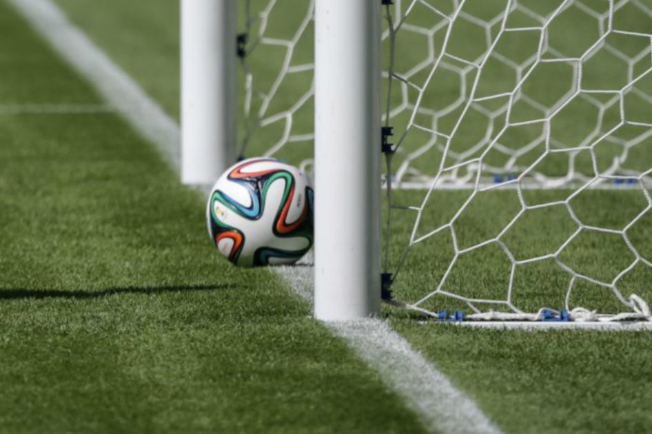 Fútbol holandés implantaría el arbitraje con video la próxima temporada
