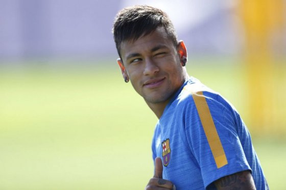 Santos niega haber pedido a la FIFA sanción a Neymar con seis meses
