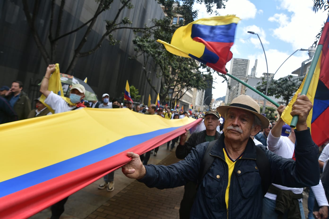 “El débil aquí es su gobierno”: reacciones a la actitud de Petro frente a las marchas
