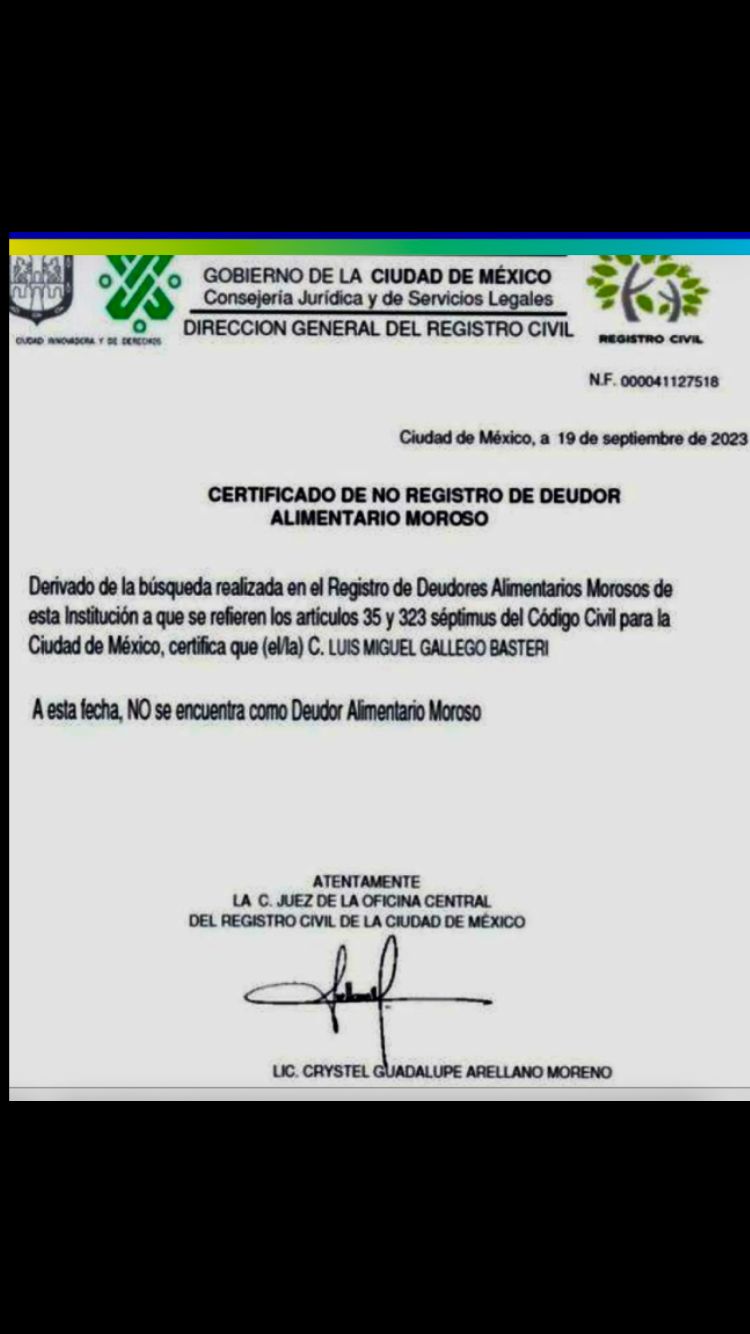 Luis Miguel responde por sus hijos